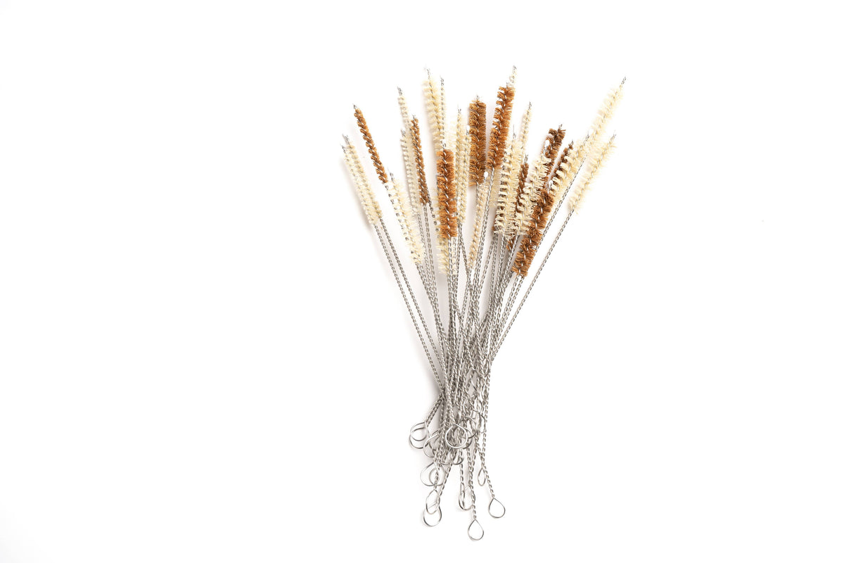 Shuki Agave Fiber Straw Brushes with natural bristles, ideal for cleaning and crafting, shown in a close-up image.