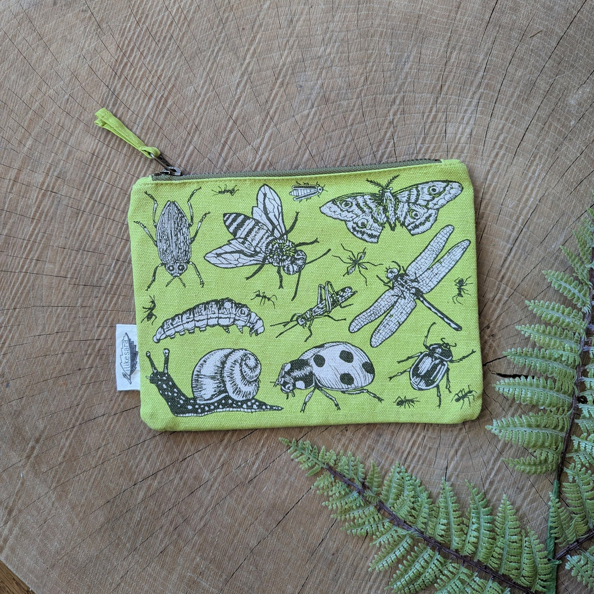 ilikesara zippered pouches with colorful patterns, featuring a secure zipper closure and compact design for everyday use