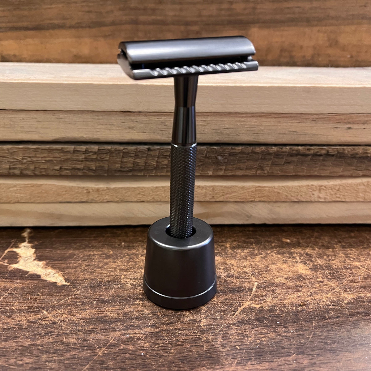 Ningbo Haward Razor coated brass safety razor with a shiny metallic finish, shown on a white background.